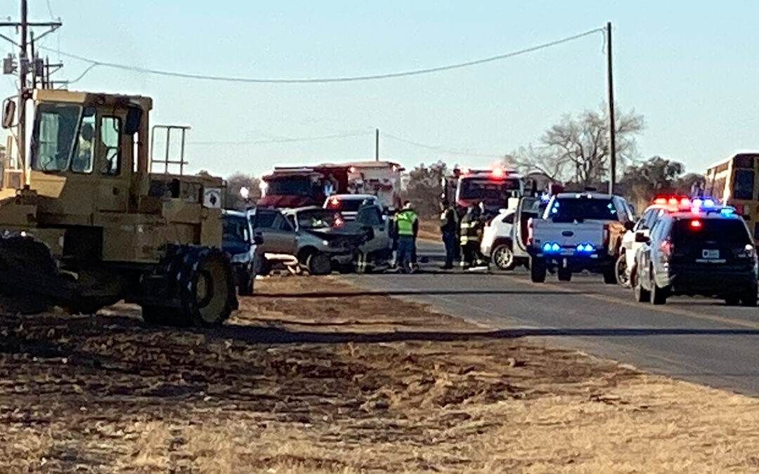 Two seriously hurt after crash south of Lubbock 